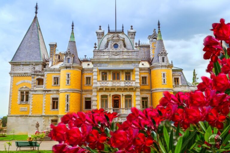 🏰🍷Экскурсия: ВСЁ О МАССАНДРЕ: Дворец и винная сказка